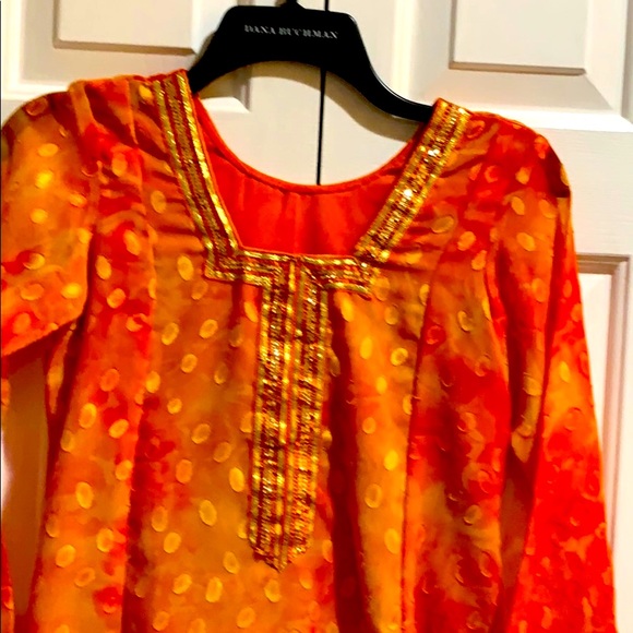 Beautiful Indian Top - Picture 2 of 6